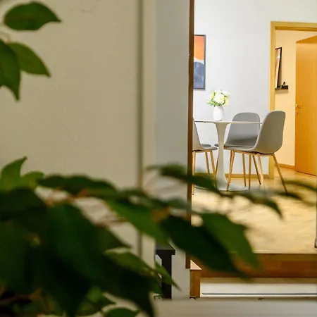 Cultural Gems- Modern 1Br Apartments Near Museums Bucharest Room photo