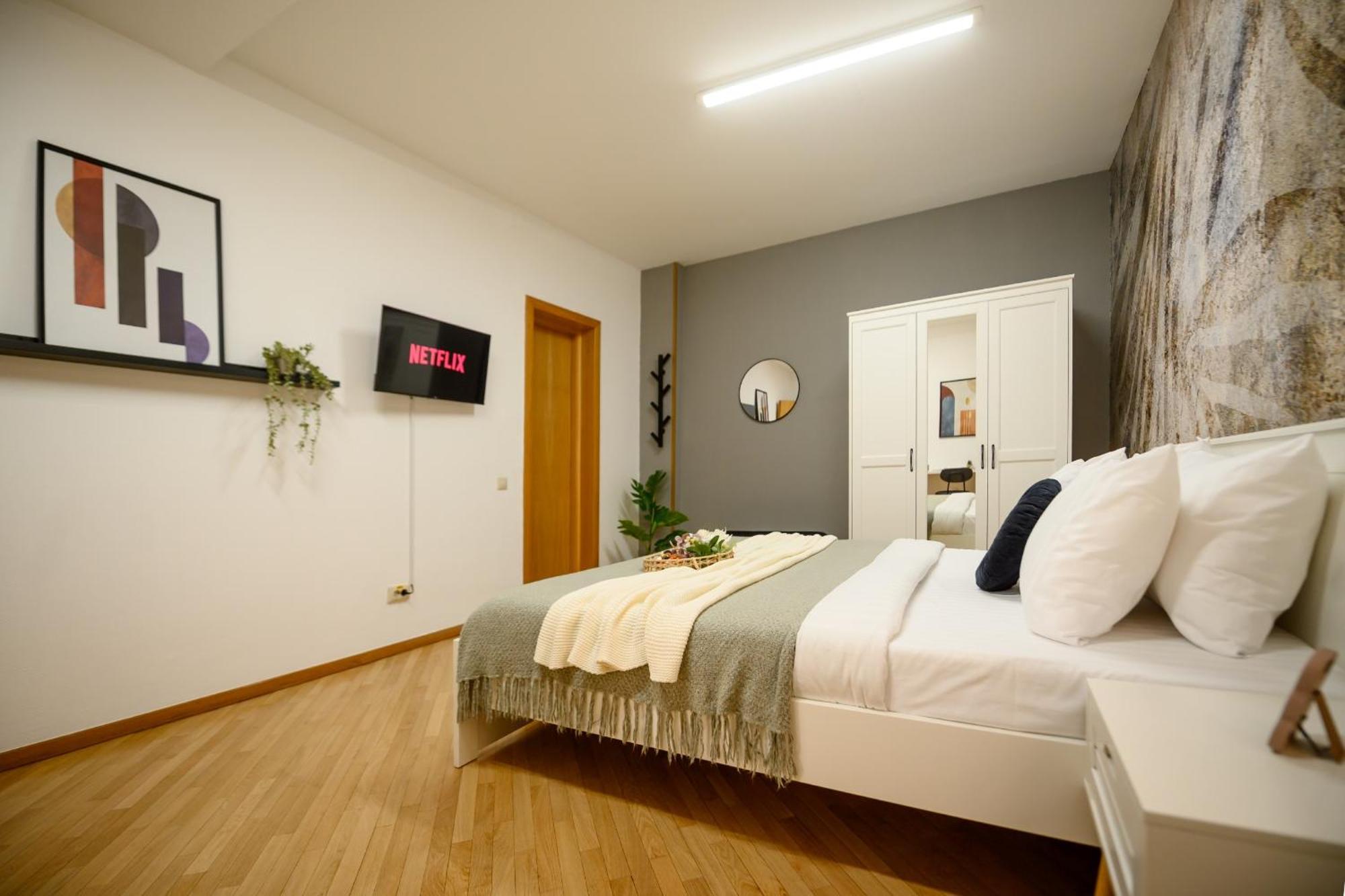 公寓 Cultural Gems- Modern 1br Near Museums 布加勒斯特